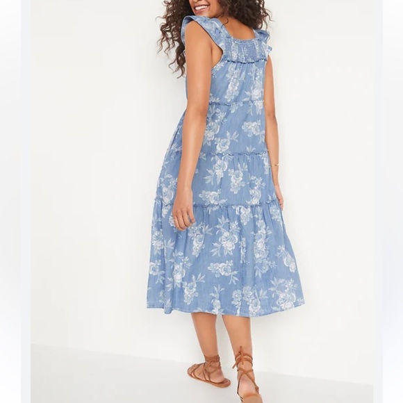 Old Navy Blue Floral Tiered Smocked Midi Dress Medium Flutter Sleeve Cottagecore - Picture 5 of 11